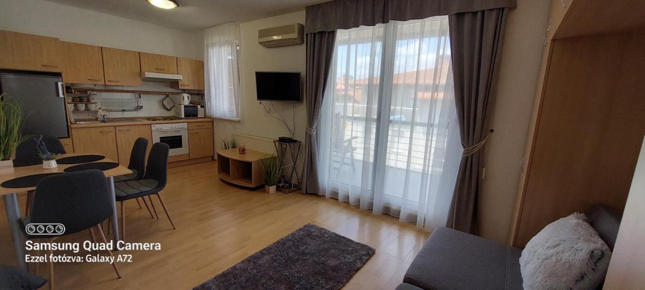 Beszedes-Lak, Aranypart Lägenhet Siófok Exteriör bild
